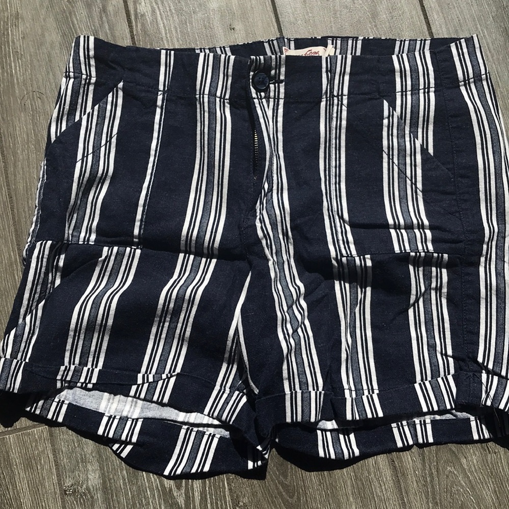 Linen shorts